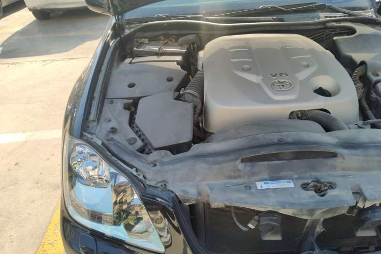 Used Toyota Crown 2009 2.5L Royal Special Navigation Edition Engine Bay Right