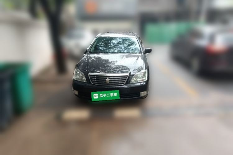 Used Toyota Crown  Front