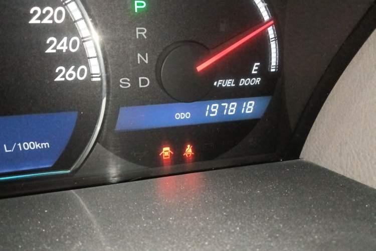 Used Toyota Crown  Odometer Close Up