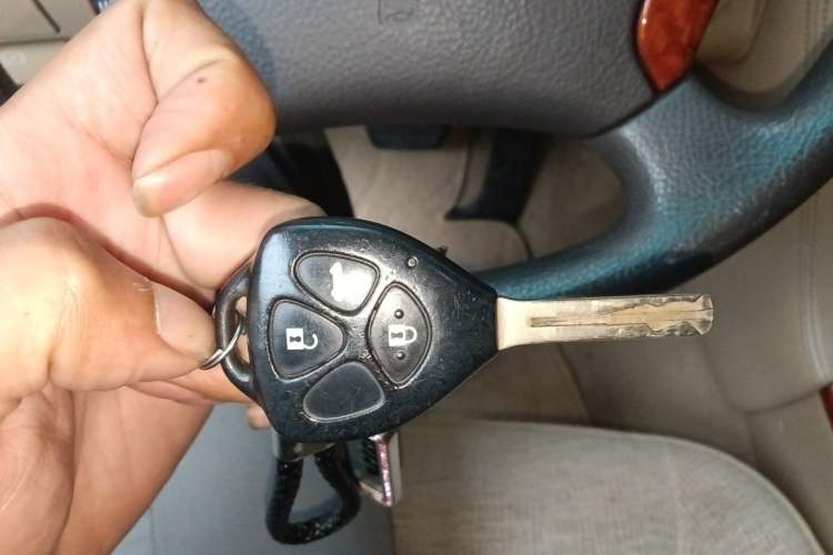 Used Toyota Crown  Vehicle Key