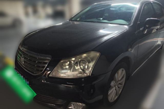 Ojetý Toyota Crown 2010 2.5L Royal Genuine Leather Edition