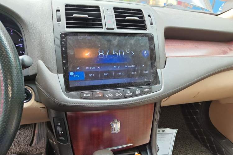 Used Toyota Crown 2010 2.5L Royal Leather Sunroof Navigation Edition Audio And AC Panel
