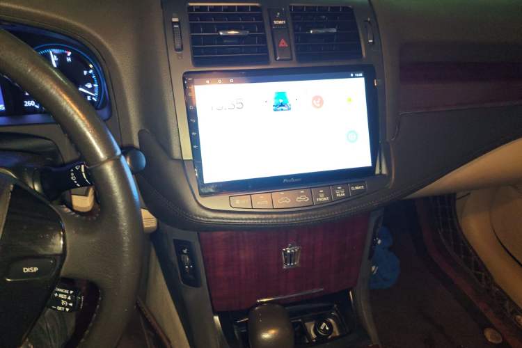 Used Toyota Crown 2010 2.5L Royal Leather Sunroof Navigation Edition Audio And AC Panel