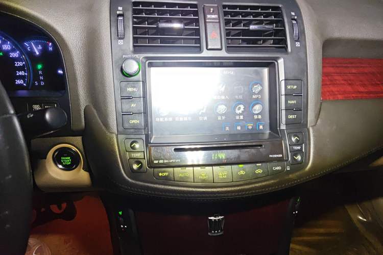 Used Toyota Crown 2010 2.5L Royal Leather Sunroof Navigation Edition Audio And AC Panel