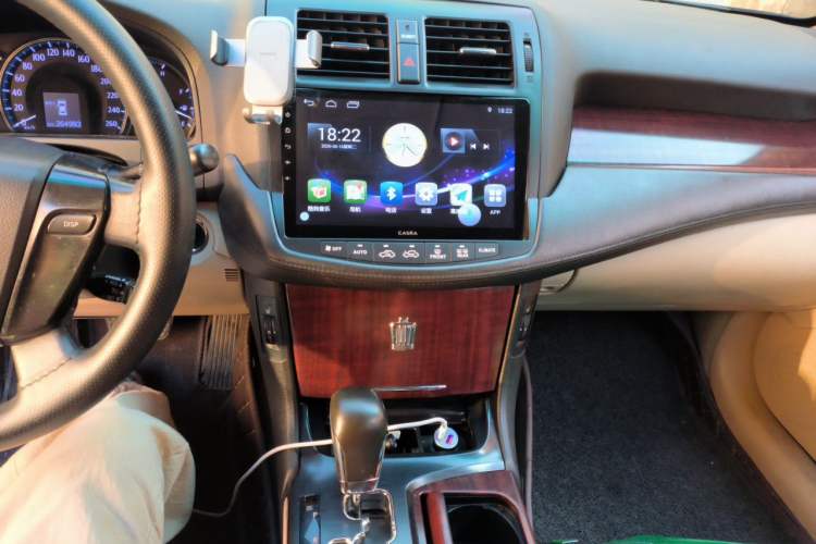 Used Toyota Crown 2010 2.5L Royal Leather Sunroof Navigation Edition Audio And AC Panel
