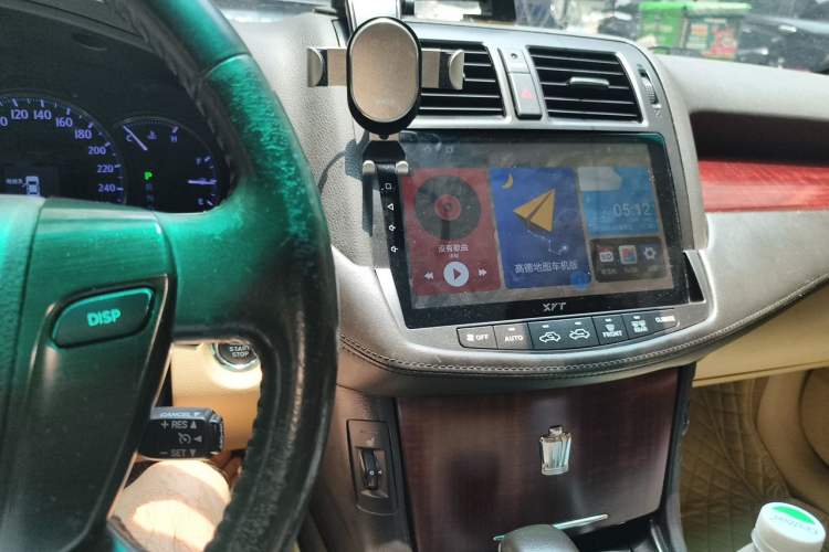 Used Toyota Crown 2010 2.5L Royal Leather Sunroof Edition Audio And AC Panel
