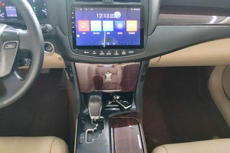 Used Toyota Crown 2010 2.5L Royal Leather Sunroof Edition Audio And AC Panel