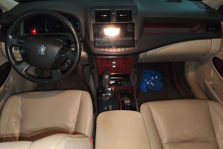 Used Toyota Crown 2010 2.5L Royal Leather Sunroof Navigation Edition Center Console