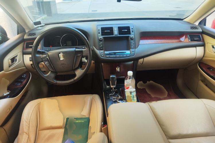 Used Toyota Crown 2010 2.5L Royal Center Console