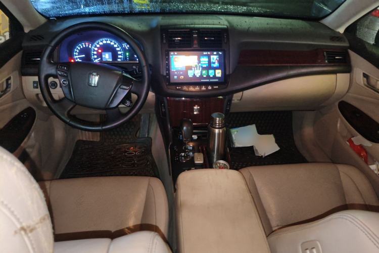 Used Toyota Crown 2010 2.5L Royal Leather Sunroof Navigation Edition Center Console