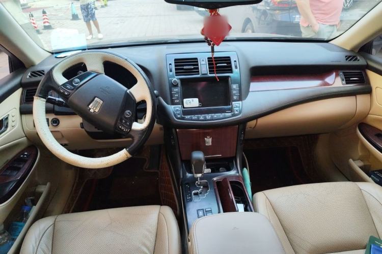 Used Toyota Crown 2010 3.0L Royal Saloon Center Console