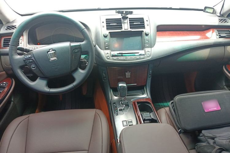 Used Toyota Crown 2010 2.5L Royal Leather Sunroof Edition Center Console
