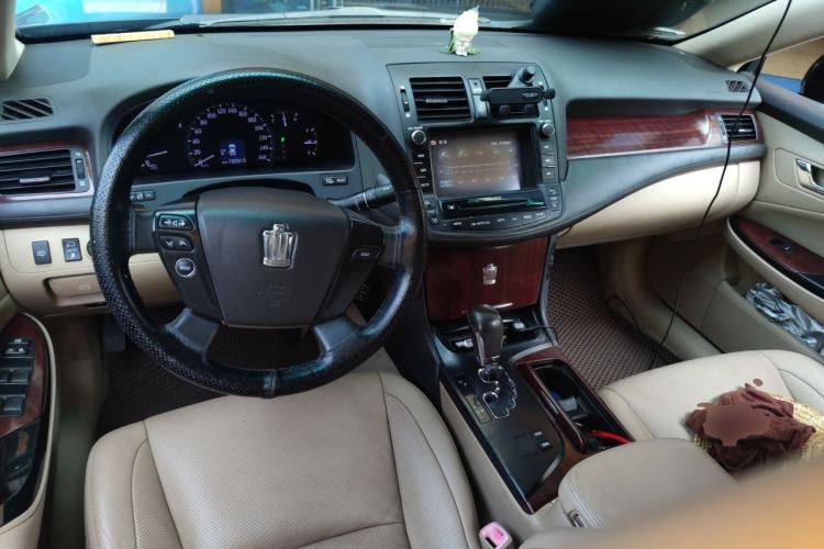Used Toyota Crown 2010 2.5L Royal Leather Sunroof Navigation Edition Center Console