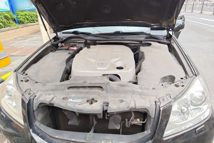 Used Toyota Crown 2010 2.5L Royal Leather Sunroof Navigation Edition Engine Bay