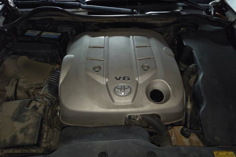 Used Toyota Crown 2010 3.0L Royal Genuine Leather Edition Engine Bay