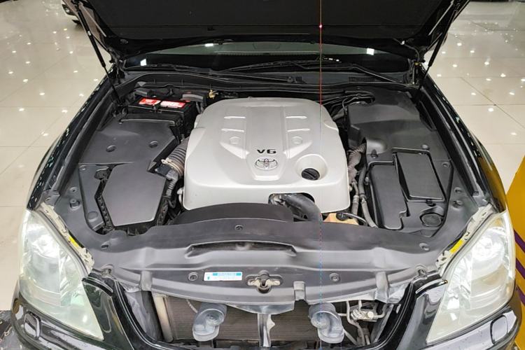 Used Toyota Crown 2010 2.5L Royal Leather Sunroof Edition Engine Bay