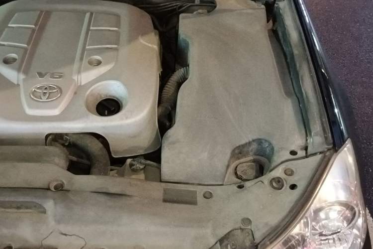 Used Toyota Crown 2010 2.5L Royal Leather Sunroof Edition Engine Bay Left