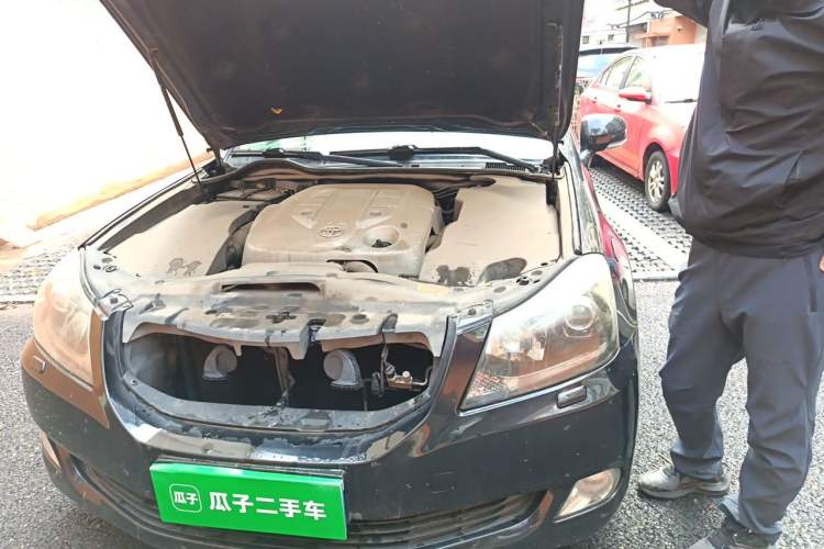 Used Toyota Crown 2010 2.5L Royal Leather Sunroof Edition Engine Bay Left
