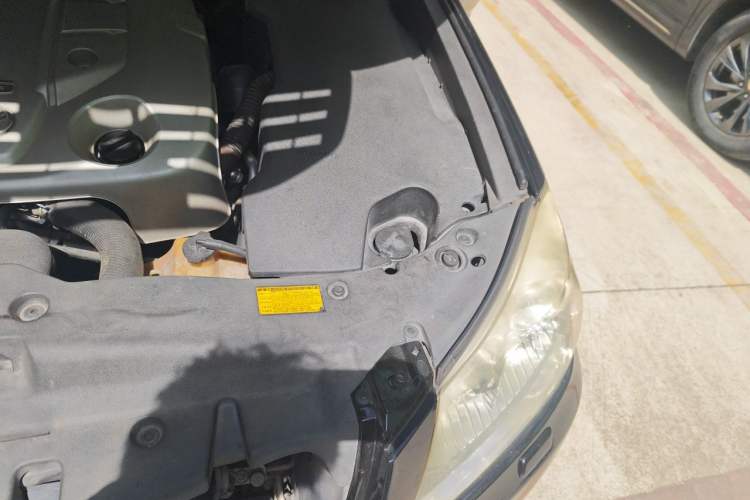 Used Toyota Crown 2010 2.5L Royal Engine Bay Left
