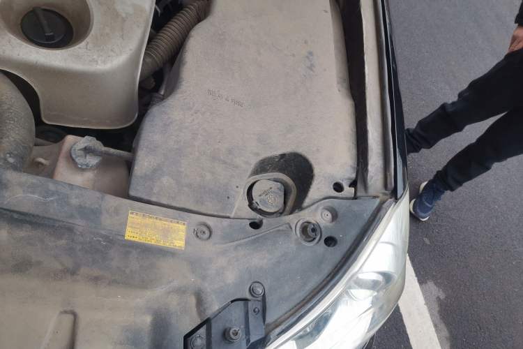 Used Toyota Crown 2010 2.5L Royal Leather Sunroof Edition Engine Bay Left