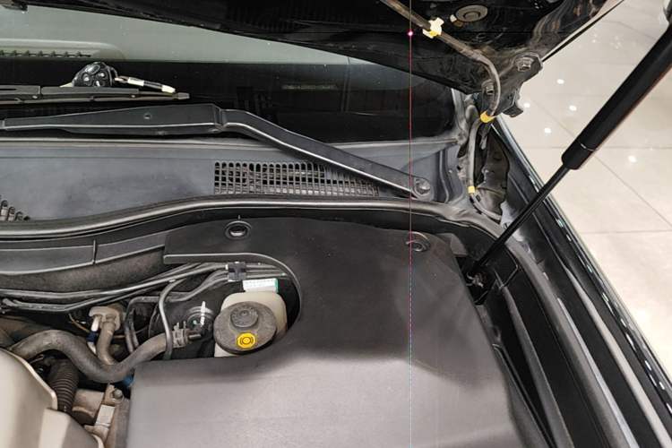 Used Toyota Crown 2010 2.5L Royal Leather Sunroof Edition Engine Bay Left