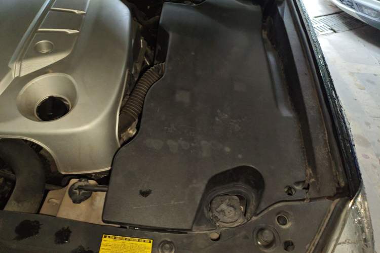 Used Toyota Crown 2010 2.5L Royal Leather Sunroof Navigation Edition Engine Bay Left