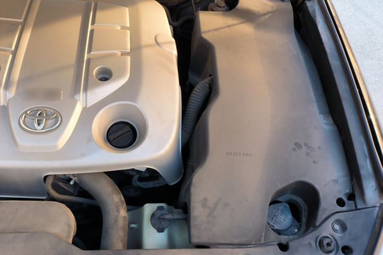 Used Toyota Crown 2010 2.5L Royal Leather Sunroof Navigation Edition Engine Bay Left