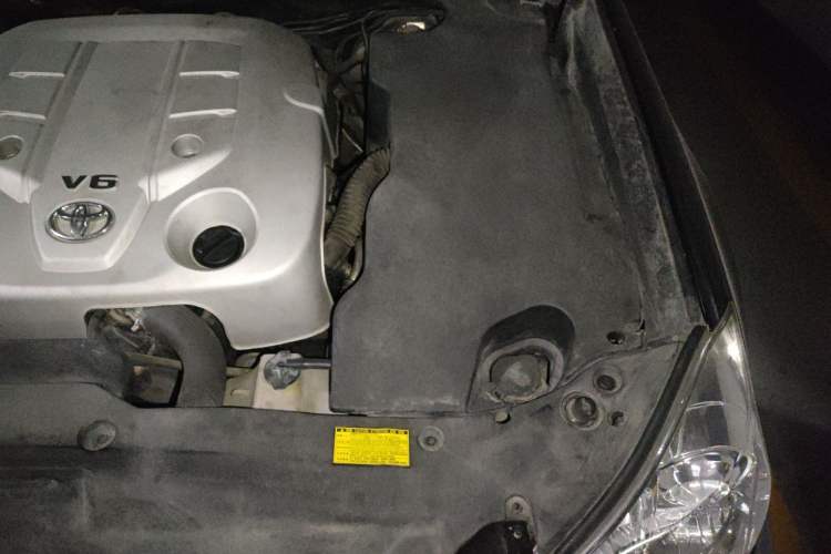 Used Toyota Crown 2010 2.5L Royal Leather Sunroof Edition Engine Bay Left
