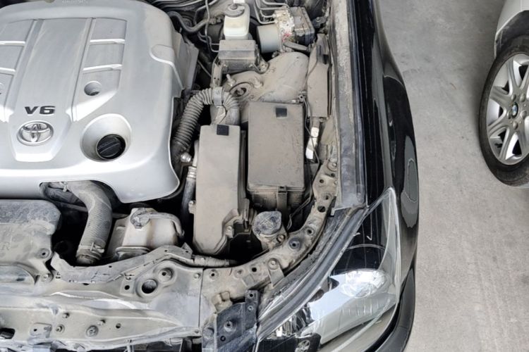 Used Toyota Crown 2010 2.5L Royal Leather Sunroof Edition Engine Bay Left