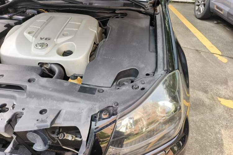 Used Toyota Crown 2010 2.5L Royal Leather Sunroof Navigation Edition Engine Bay Left