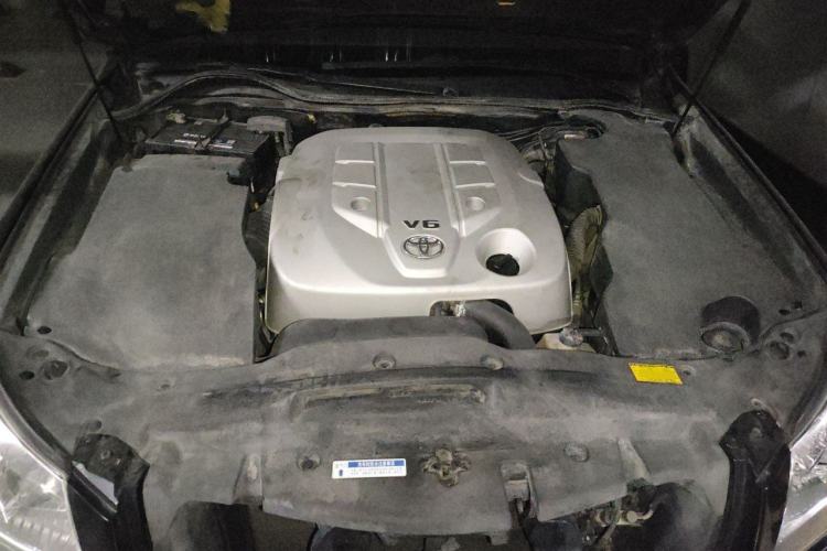 Used Toyota Crown 2010 2.5L Royal Leather Sunroof Edition Engine Bay