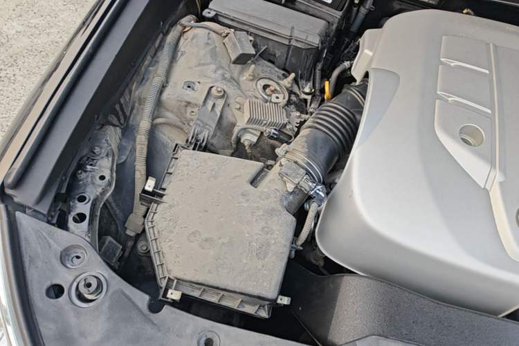 Used Toyota Crown 2010 2.5L Royal Leather Sunroof Edition Engine Bay Right