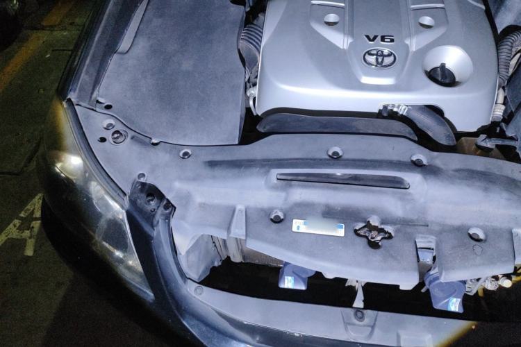 Used Toyota Crown 2010 2.5L Royal Leather Sunroof Navigation Edition Engine Bay Right