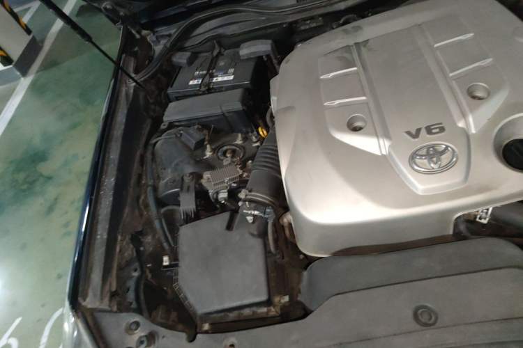 Used Toyota Crown 2010 2.5L Royal Leather Sunroof Edition Engine Bay Right