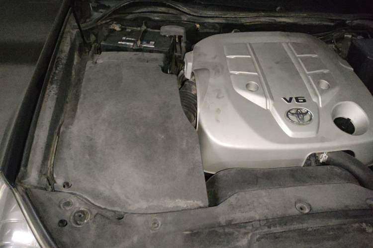 Used Toyota Crown 2010 2.5L Royal Leather Sunroof Edition Engine Bay Right