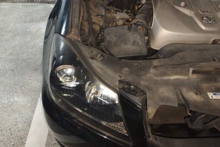 Used Toyota Crown 2010 2.5L Royal Leather Sunroof Navigation Edition Engine Bay Right