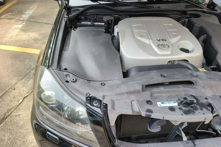 Used Toyota Crown 2010 2.5L Royal Leather Sunroof Navigation Edition Engine Bay Right