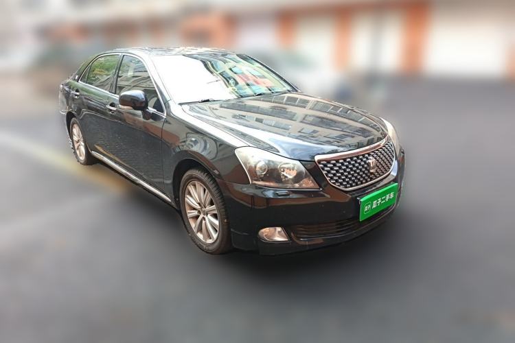 Used Toyota Crown 2010 2.5L Royal Leather Sunroof Edition Front Right 45 Deg