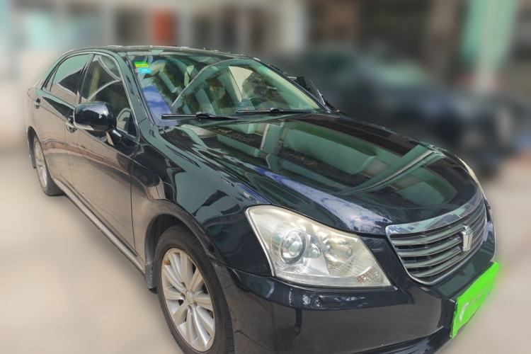 Used Toyota Crown 2010 2.5L Royal Front Right 45 Deg