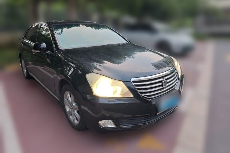 Used Toyota Crown 2010 3.0L Royal Saloon Front Right 45 Deg