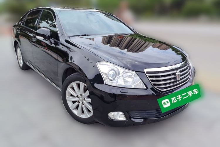 Used Toyota Crown 2010 2.5L Royal Leather Sunroof Edition Front Right 45 Deg