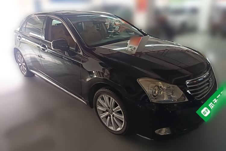 Used Toyota Crown 2010 2.5L Royal Leather Sunroof Navigation Edition Front Right 45 Deg