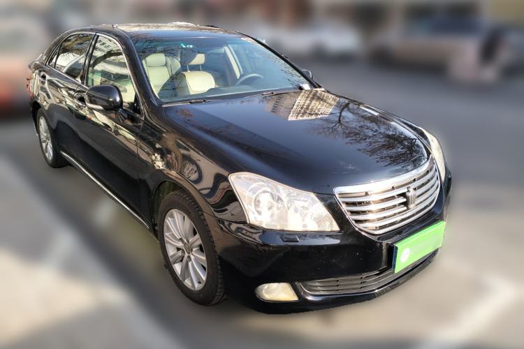 Used Toyota Crown 2010 2.5L Royal Leather Navigation Edition Front Right 45 Deg