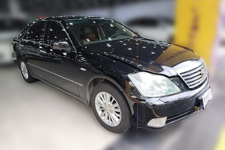 Used Toyota Crown 2010 2.5L Royal Leather Sunroof Edition Front Right 45 Deg