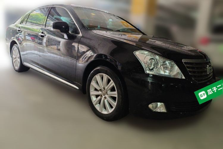 Used Toyota Crown 2010 2.5L Royal Leather Sunroof Navigation Edition Front Right 45 Deg