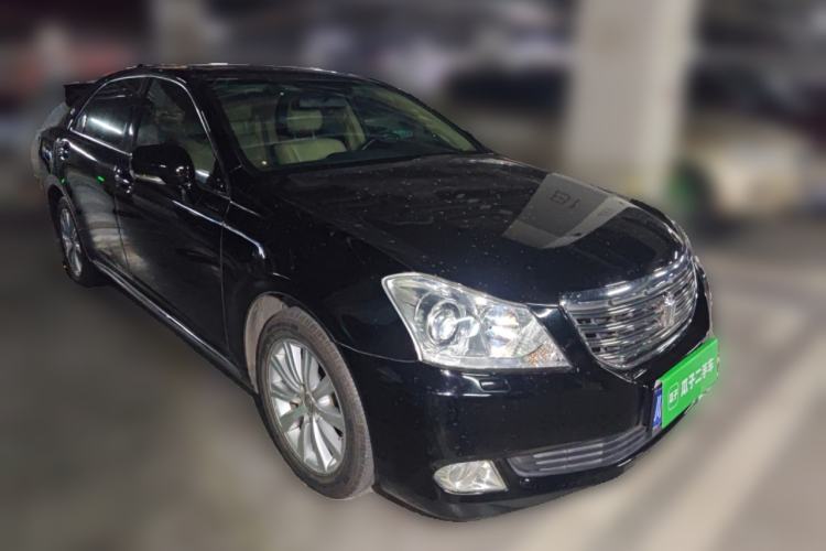 Used Toyota Crown 2010 2.5L Royal Leather Sunroof Navigation Edition Front Right 45 Deg