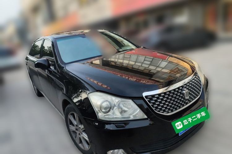 Used Toyota Crown 2010 3.0L Royal Saloon Front Right 45 Deg