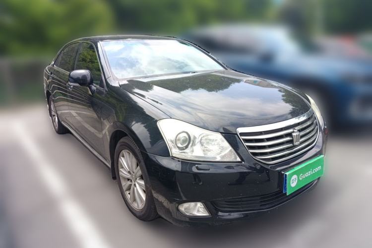 Used Toyota Crown 2010 2.5L Royal Leather Sunroof Edition Front Right 45 Deg