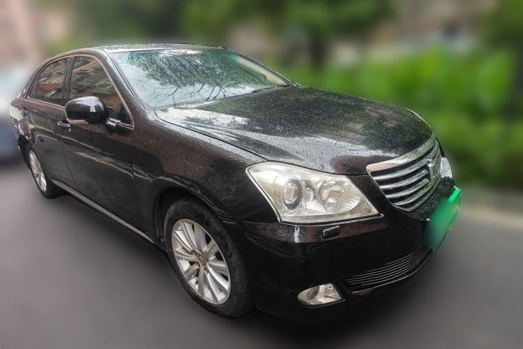 Used Toyota Crown 2010 2.5L Royal Leather Navigation Edition Front Right 45 Deg