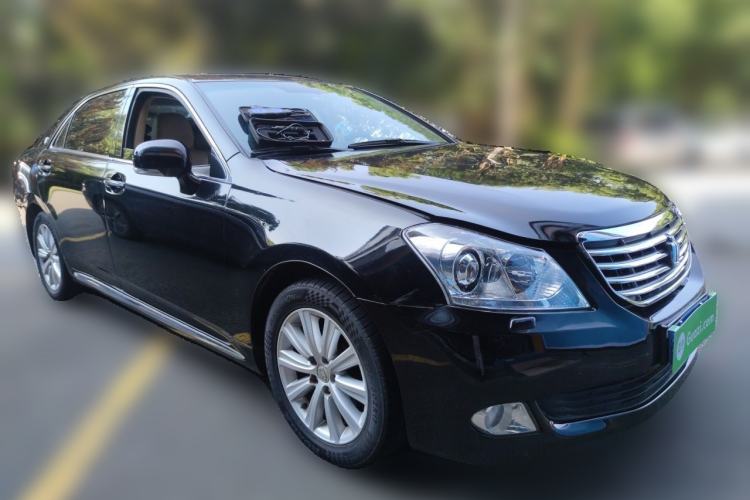 Used Toyota Crown 2010 2.5L Royal Leather Sunroof Navigation Edition Front Right 45 Deg